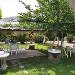 Semesterbostad Kalyves, 2 Bedrooms, Sleeps 6, 700sqmgarden, 180m From Kalyves Polygyrou