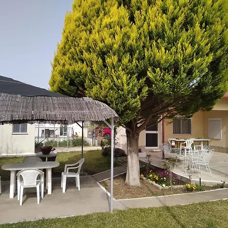 Kalyves, 2 Bedrooms, Sleeps 6, 700sqmgarden, 180m From Hébergement de vacances