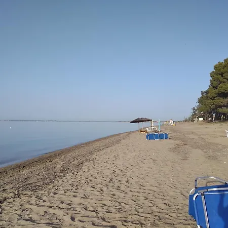 Σπίτι διακοπών Kalyves, 2 Bedrooms, Sleeps 6, 700sqmgarden, 180m From Kalyves Polygyrou