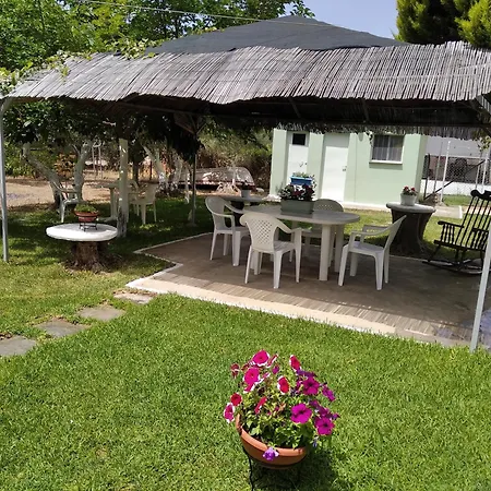 Kalyves, 2 Bedrooms, Sleeps 6, 700sqmgarden, 180m From * Kalyves Polygyrou