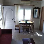 Kalyves, 2 Bedrooms, Sleeps 6, 700sqmgarden, 180m From 度假居 *